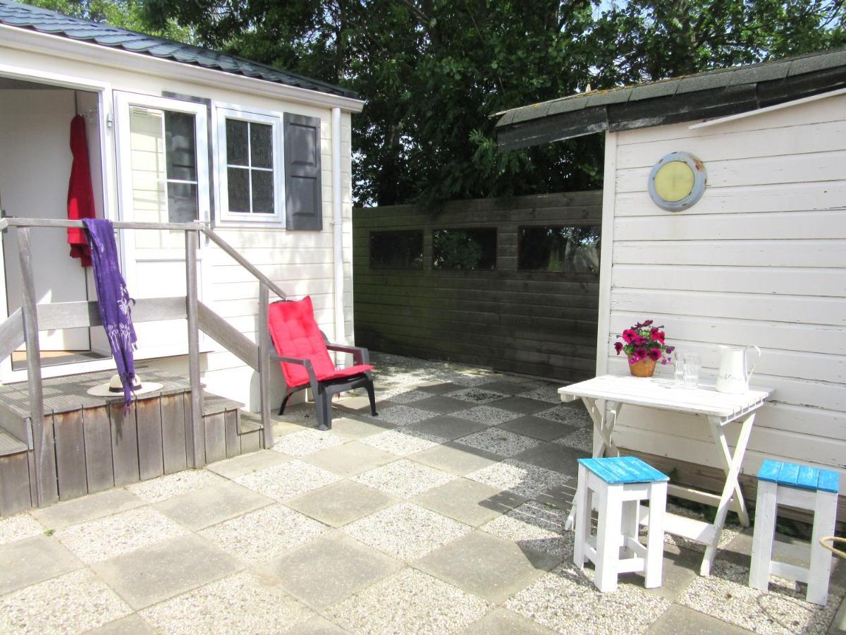 Chalet 556 op Recreatiepark De Wielen Sint Maarten Buitenkant foto